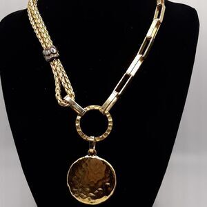 NEW Gold toned necklace with pendant
